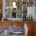 Les Anges Au Plafond Bed & Breakfast Montolieu