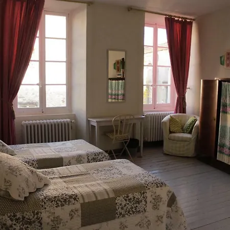 Les Anges Au Plafond לינה וארוחת בוקר